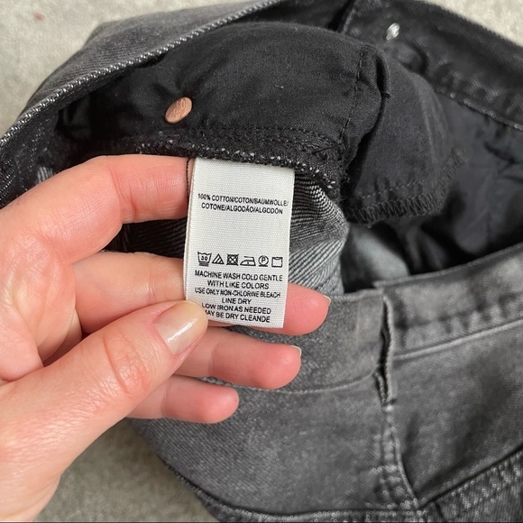 Free People We The Free Black Relaxed & Destroyed Denim Mini Skirt NWT Size 28 - Picture 9 of 10